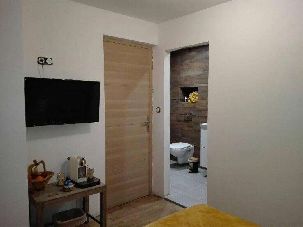 L'Esquilon Chambre D'Hote Bed & Breakfast Thiat Ngoại thất bức ảnh